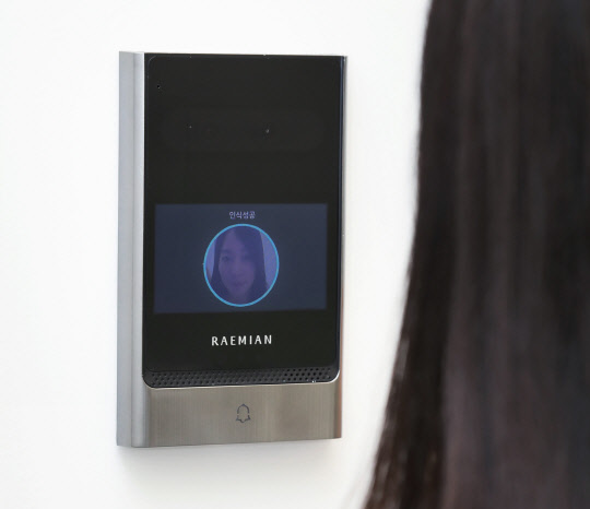 세대 얼굴인식 시스템.<삼성물산 제공>